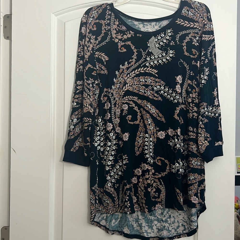 Maurice’s 3/4 length dark teal with paisley pattern blouse